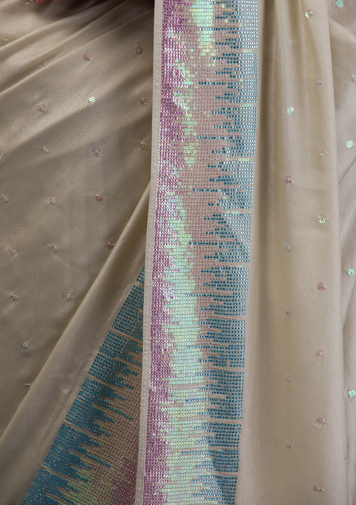 Bravix Glistening Pista Green Georgette Saree with Dazzling Sequins - Image 7