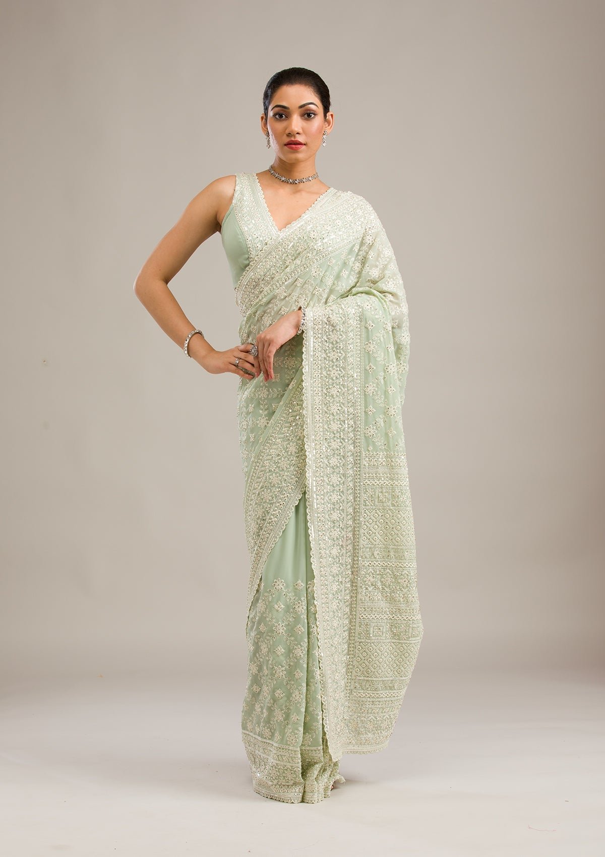 Bravix Elegant Pista Green Georgette Saree with Exquisite Threadwork - Image 3