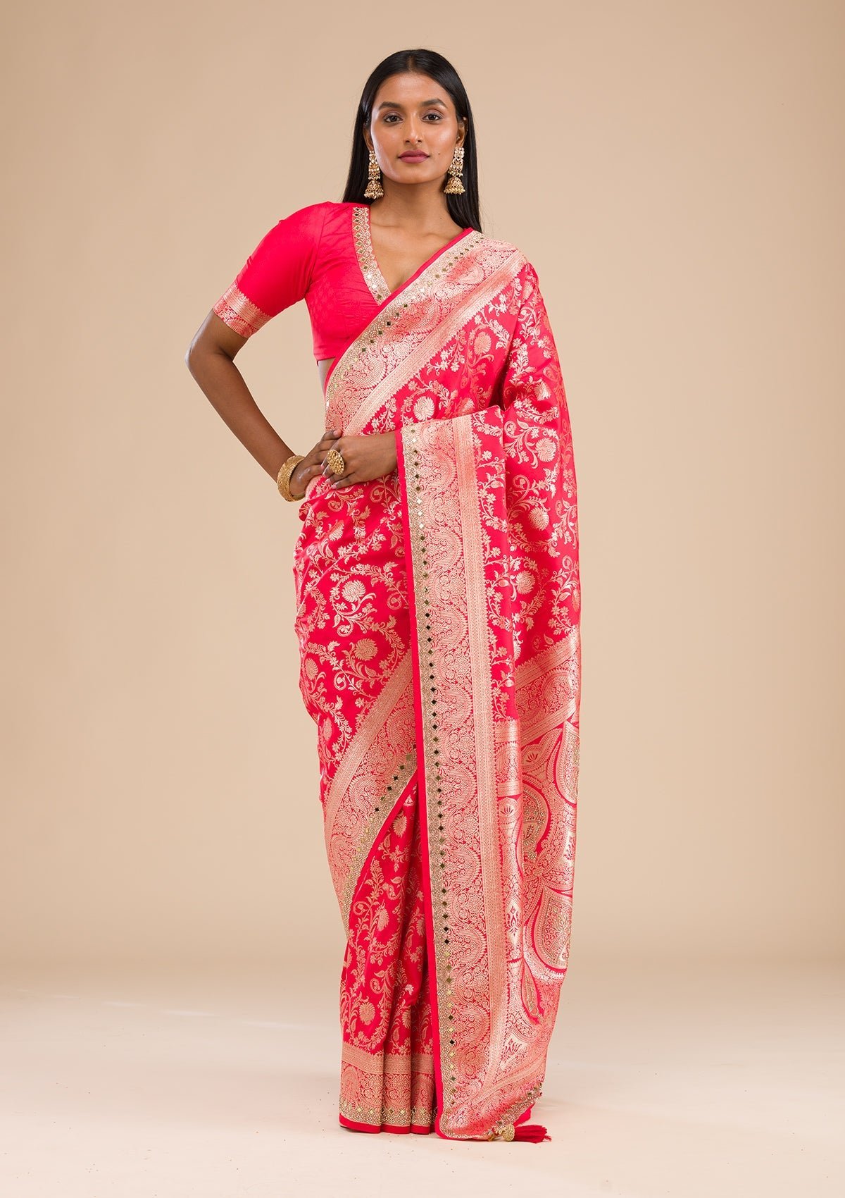 Bravix Elegant Red Banarasi Silk Saree with Exquisite Zariwork
